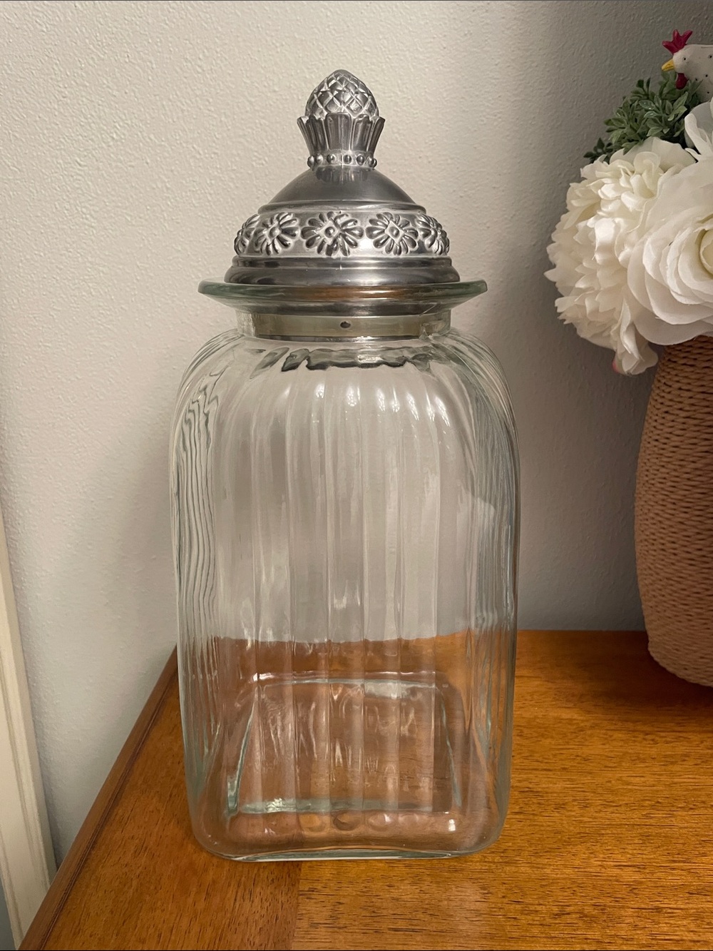 Large Ribbed Clear Glass Apothecary Jar Canister with Decorative Pewter Lid - Picture 4 of 14